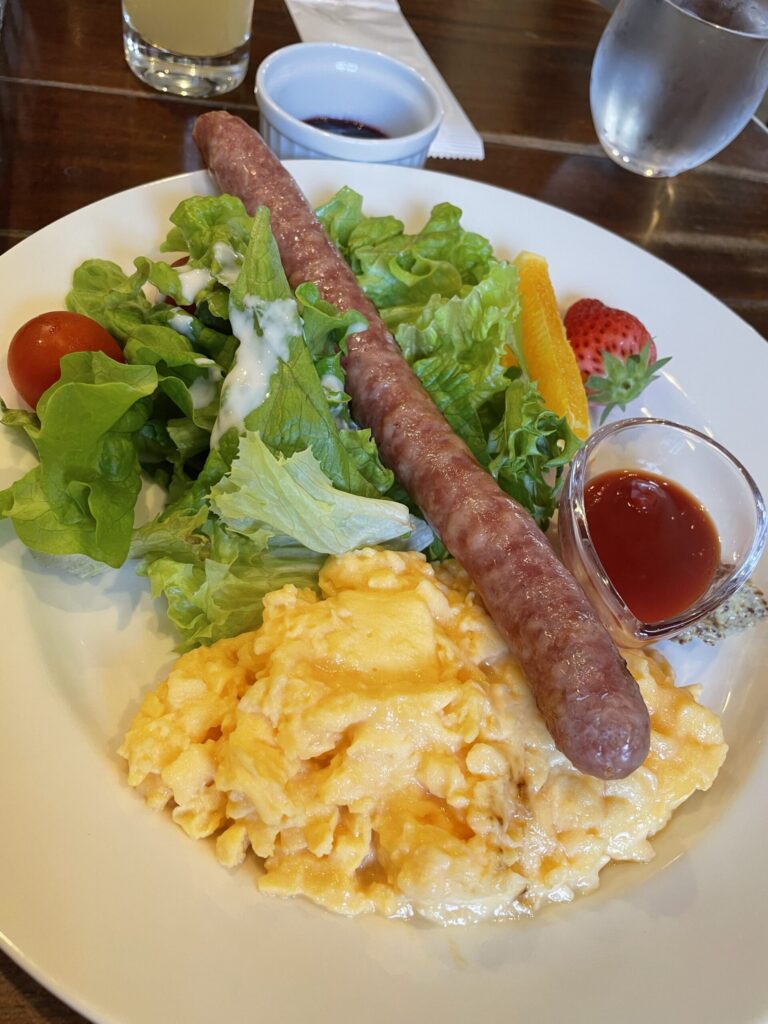 八十六温館（松本ホテル花月内）のロングソーセージ